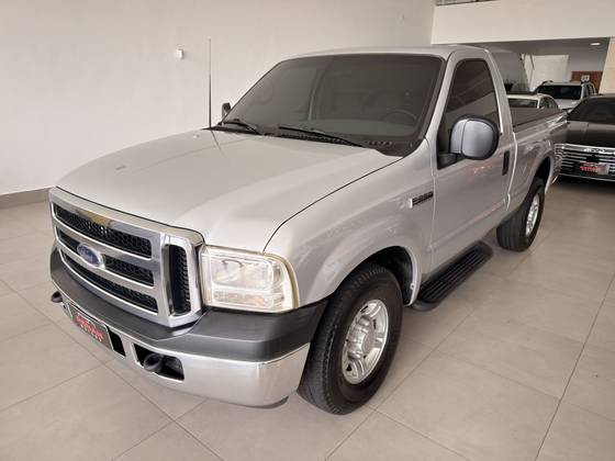 FORD F-250 3.9 XLT MAX POWER 4X2 CS DIESEL 2P MANUAL FORD F-250 3.9 XLT MAX POWER 4X2 CS DIESEL 2P MANUAL